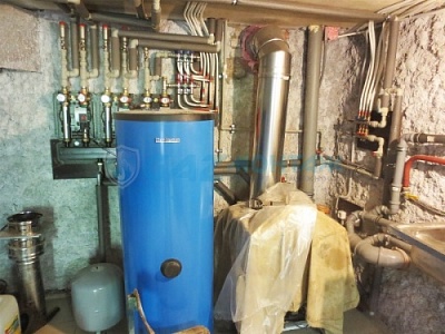Изображение Отопление газовым напольным котлом Buderus Logano